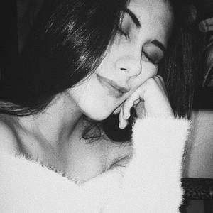 Meet your Posher, Isabella